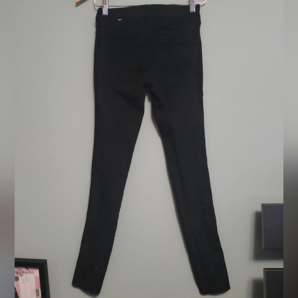 BNWOT H&M Skinny Low Waist Black Jeans - Picture 2 of 5